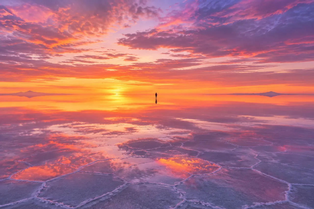 Landscape: Uyuni Salt Flat Mirror